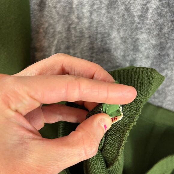 Vtg 60's St. Andrews 100% Pure Zephyr Wool Knitted Cardigan Skirt Set Green 16 - Picture 8 of 15